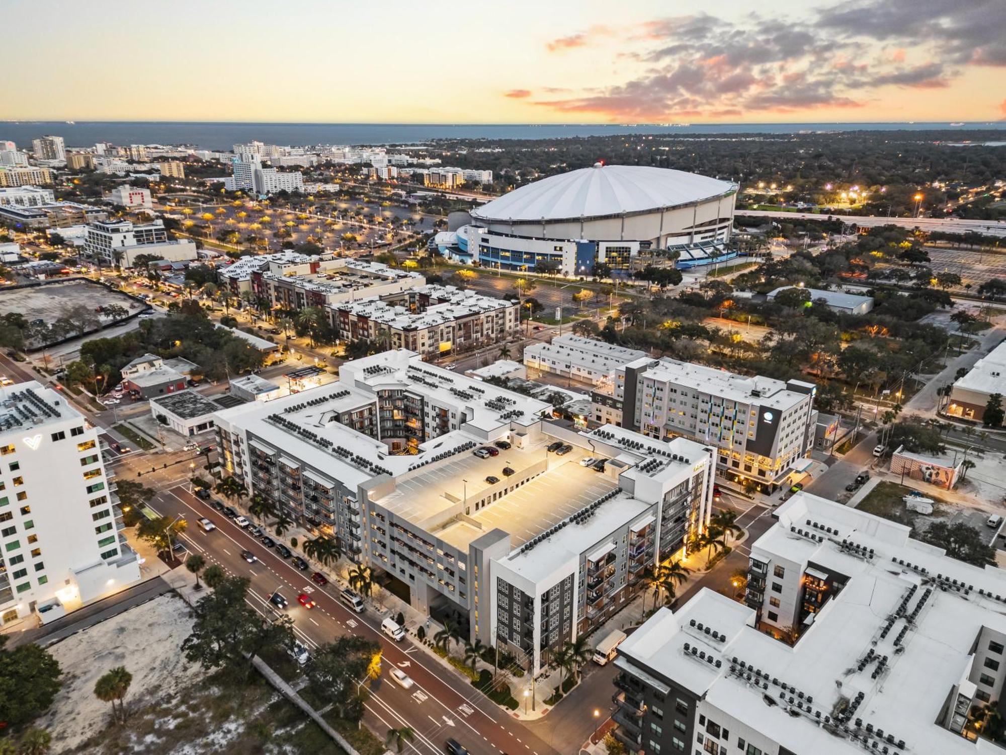 Tropicana Field 2 Bed In Dwtwn With Free Parking Daire St. Petersburg Dış mekan fotoğraf