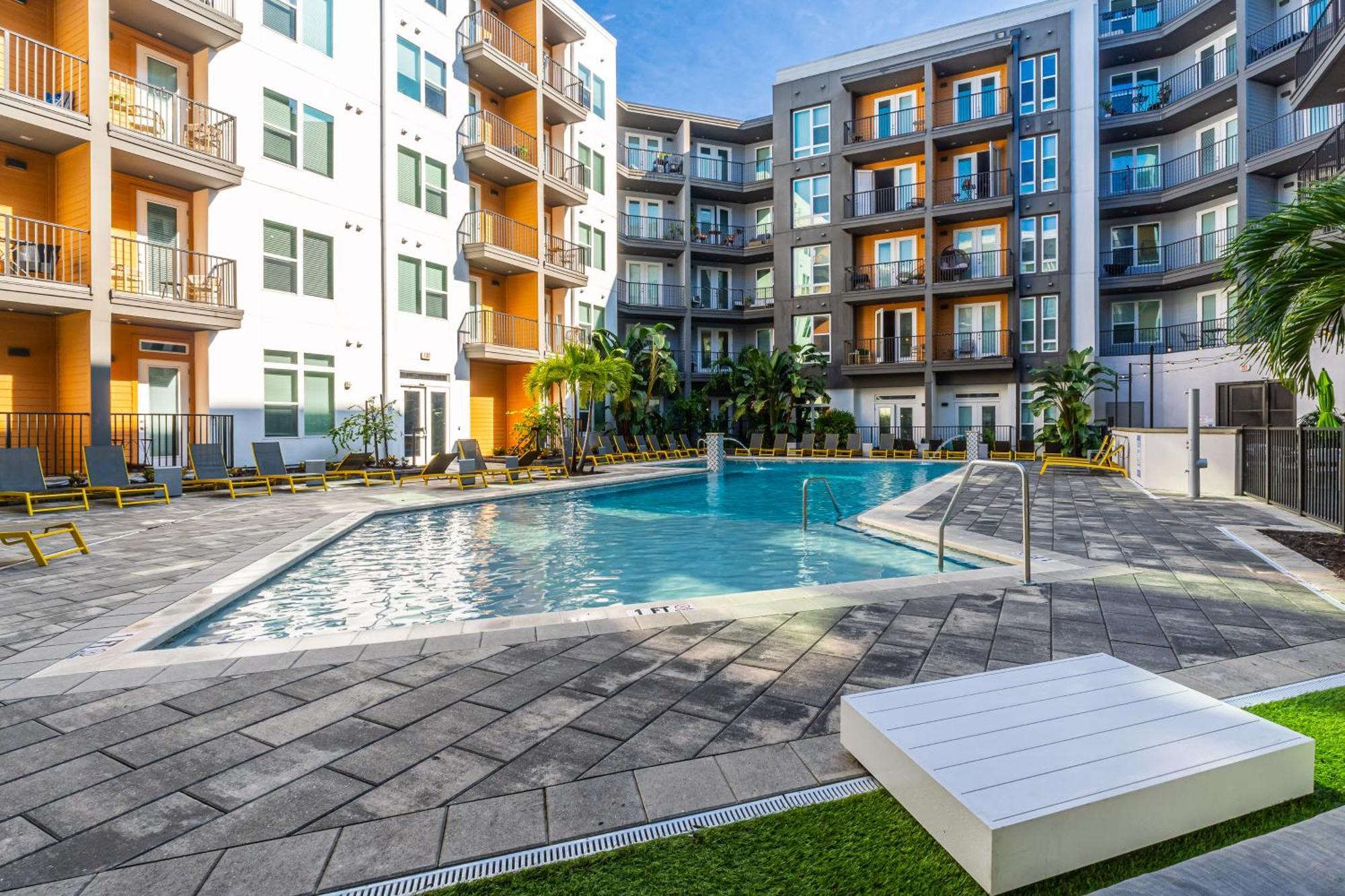 Tropicana Field 2 Bed In Dwtwn With Free Parking Daire St. Petersburg Dış mekan fotoğraf